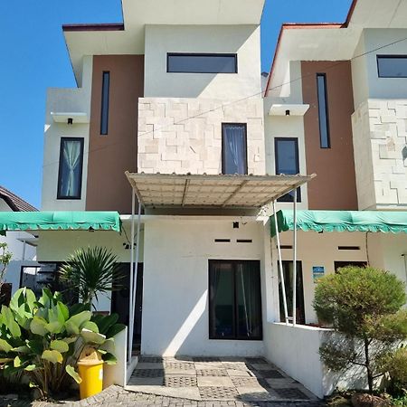 Villa Estetik Di Маланг Екстер'єр фото